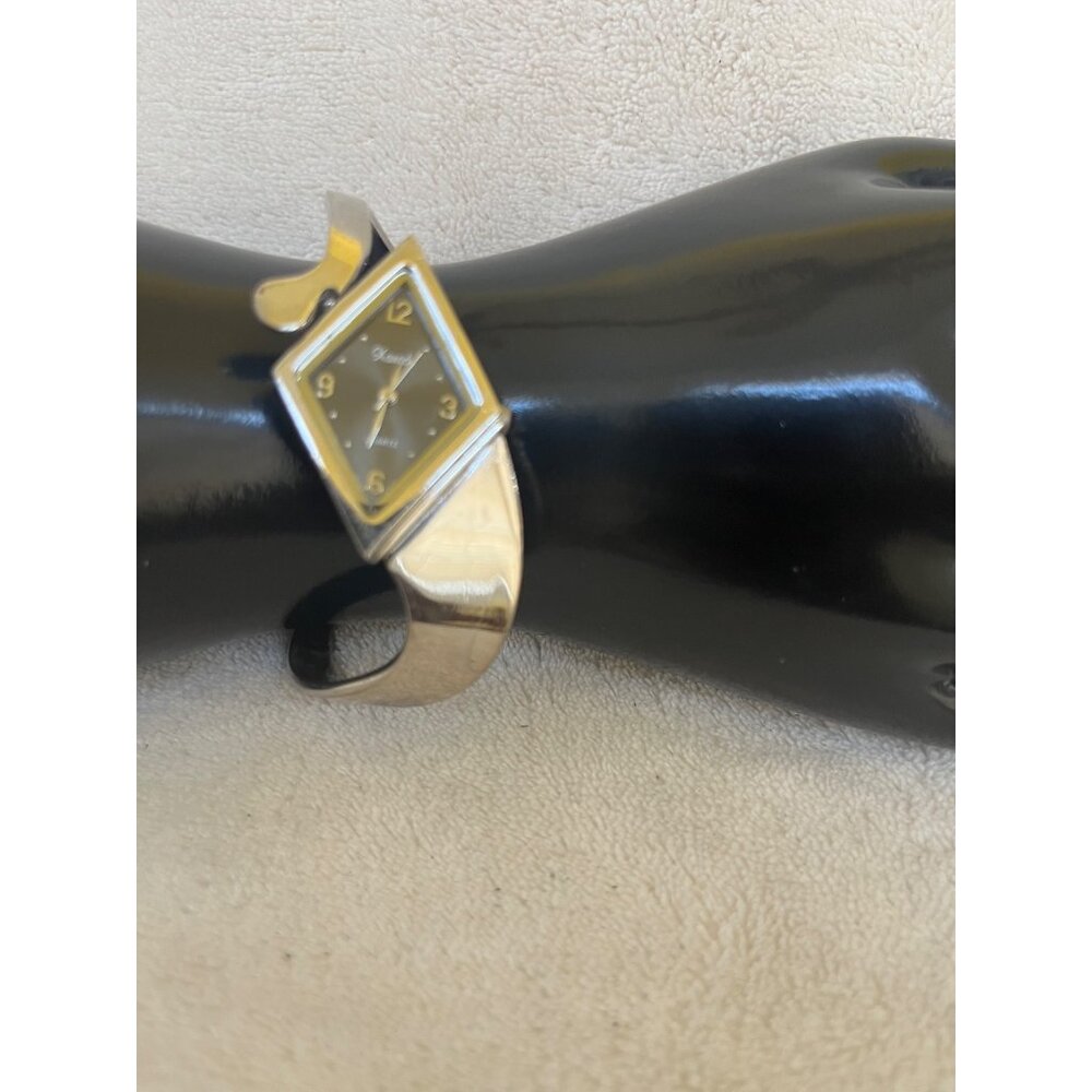 Womens Fashion Watch Stylish Timepiece Elegant Chic Casual Everyday‎ Accessory
